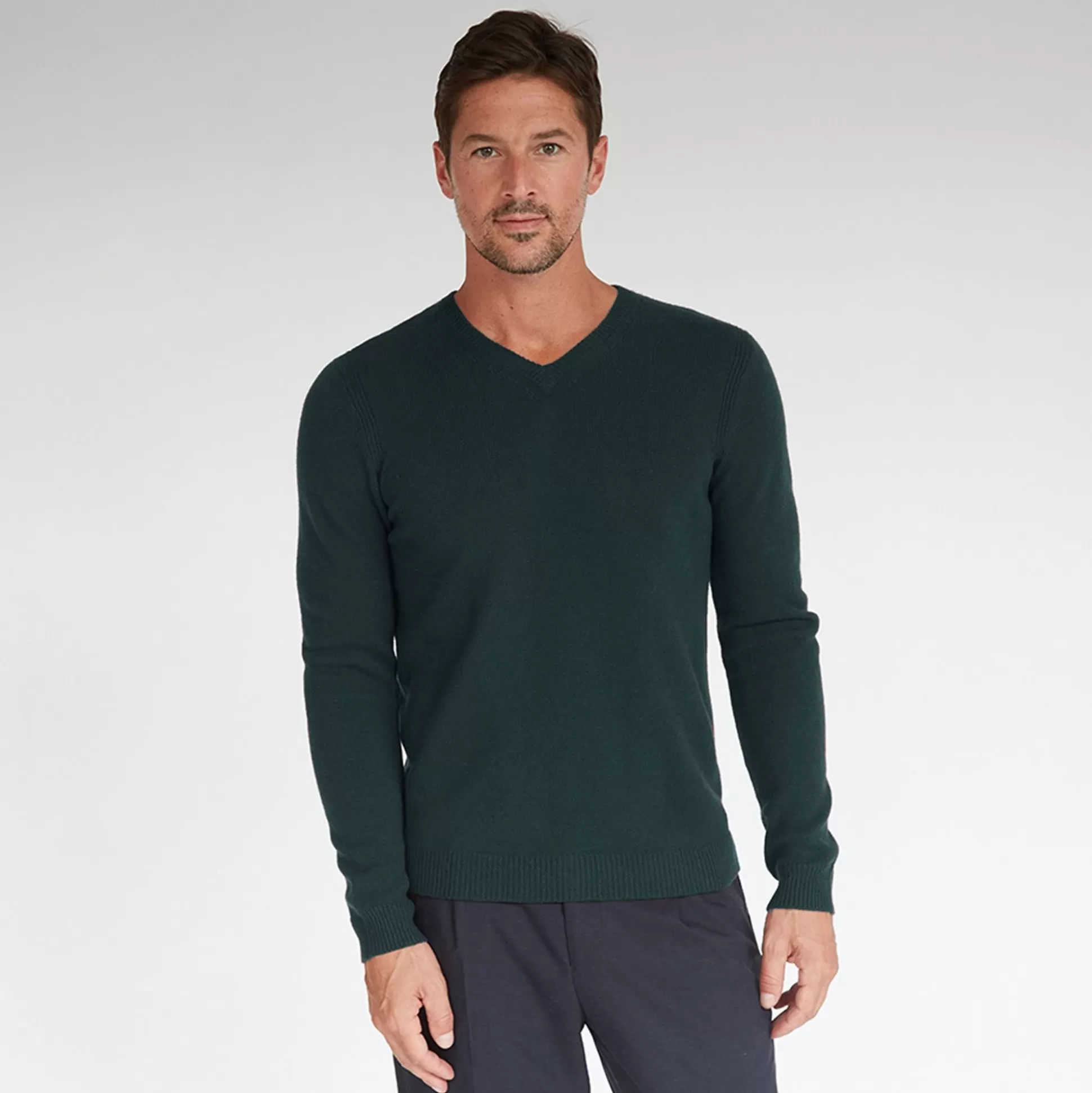 Autumn Cashmere Basic V-Neck In Spruce<Men Clothing