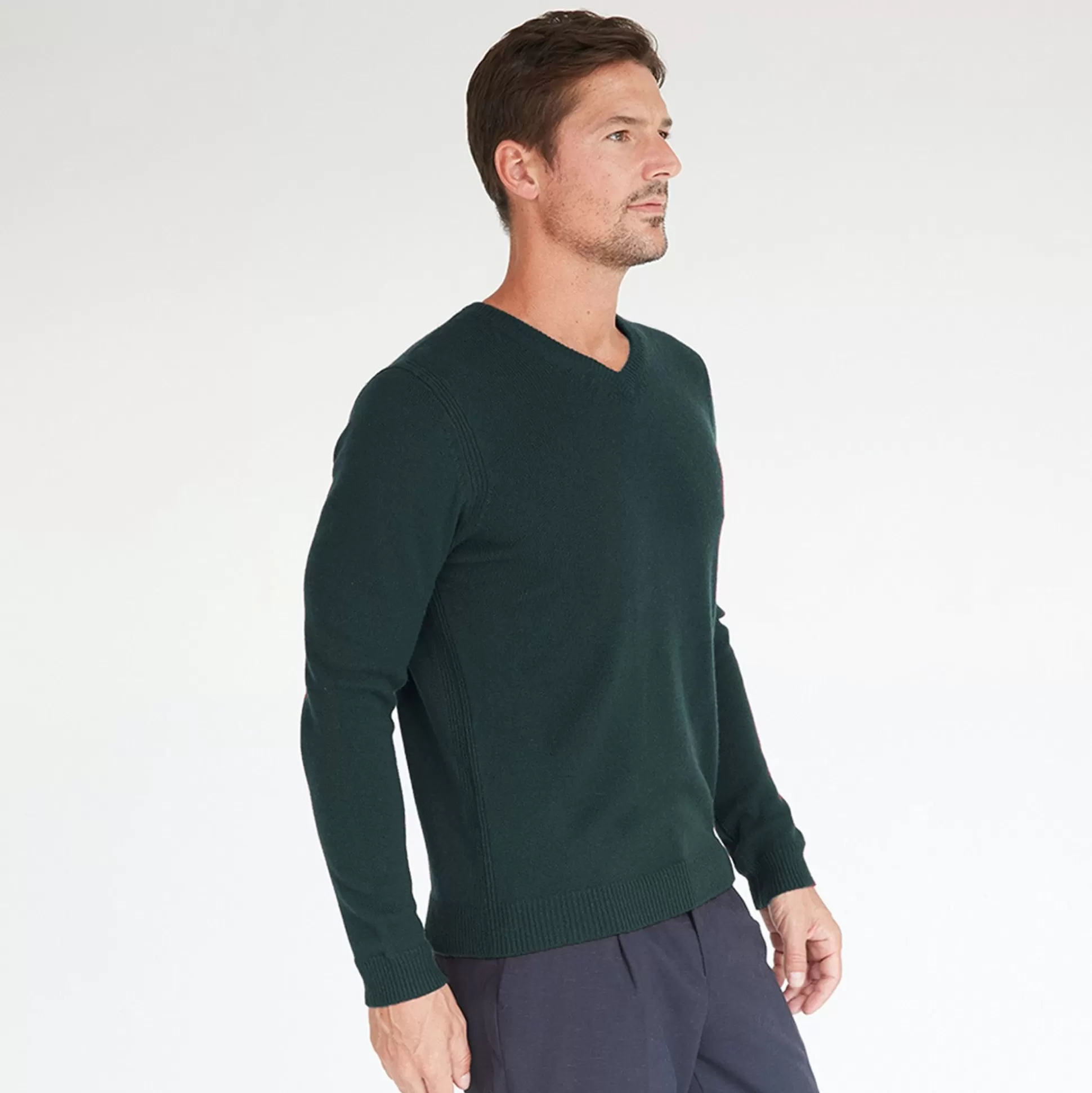 Autumn Cashmere Basic V-Neck In Spruce<Men Clothing